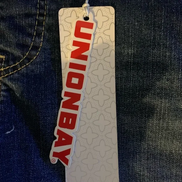 NWT Union Bay Size Medium short overalls. - Picture 2 of 6